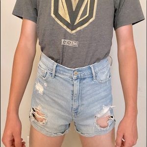 Hollister Ultra High Rise Short Shorts Size 7